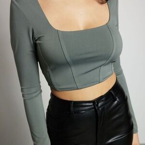 Dynamite Pia Crop Olive Green Long Sleeves